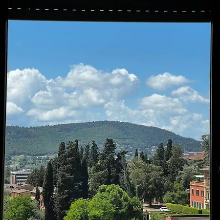 Cozy With Fast Access To Centre And Main Station Kwatera prywatna Perugia